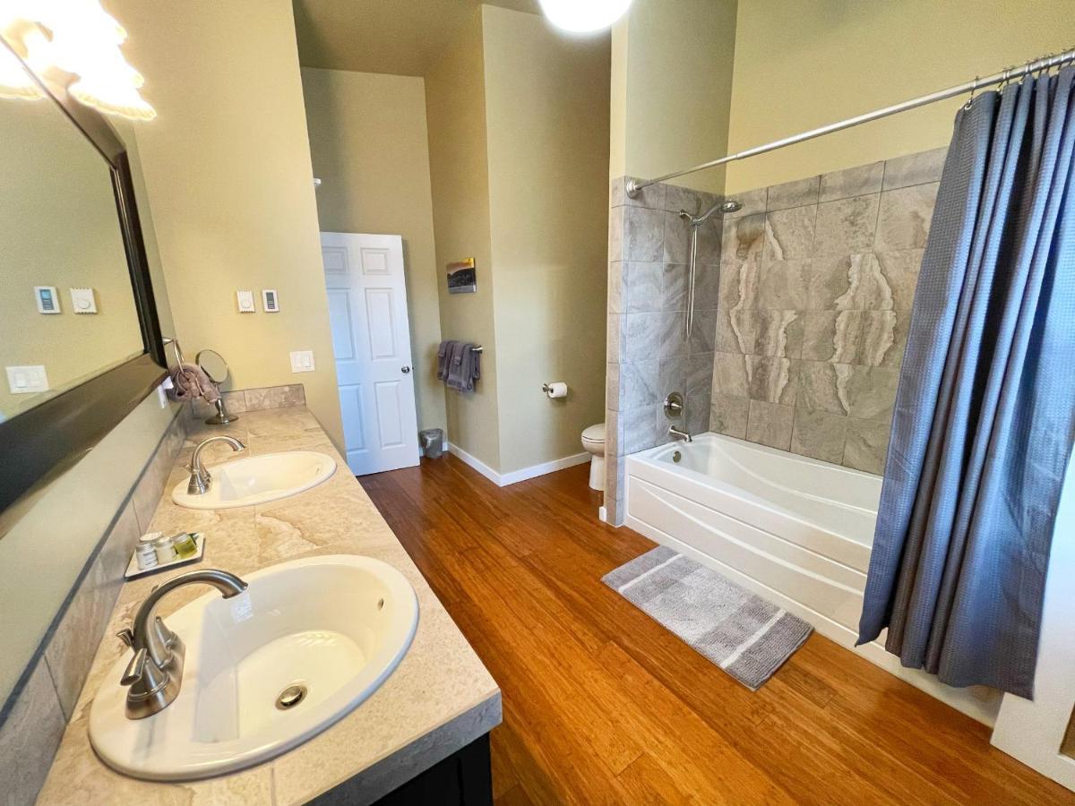 Friday Harbor Grand Bed & Breakfast ภายนอก รูปภาพ